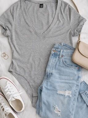 SHEIN Light Gray V-Neck Short Sleeve Bodysuit